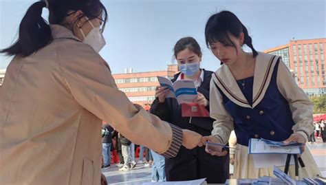 一季度十堰市吸引118万名大学生留（回）堰 发放“人才卡”210张十堰新闻中心长江网cjncn