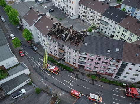 Dachstuhl In Wuppertal Heckinghausen Nach Brand Komplett Verschwunden