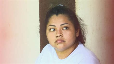 El Salvador Mujer Que Asesinó A Embarazada Para Extraerle A Su Bebé