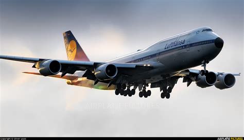 D ABYT Lufthansa Boeing 747 8 At Frankfurt Photo ID 768326