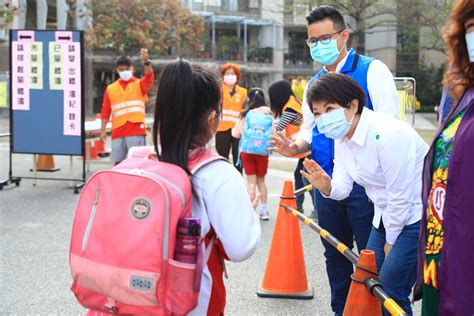 台中高中職以下37萬名學生開學 盧秀燕：防疫物資充足、大家放心 Ettoday生活新聞 Ettoday新聞雲