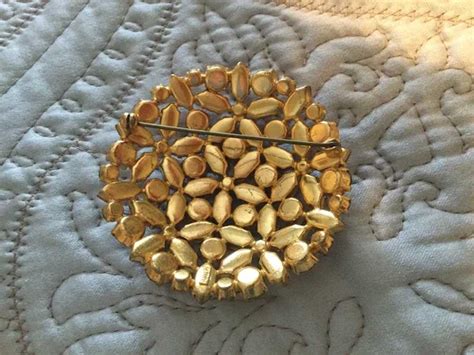 Beautiful Large Austria Rhinestone Domed Brooch Gem