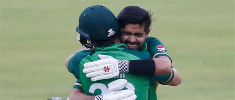 Babar Azam Imam Ul Haq Anchor The Chase As Pakistan Win A Thriller