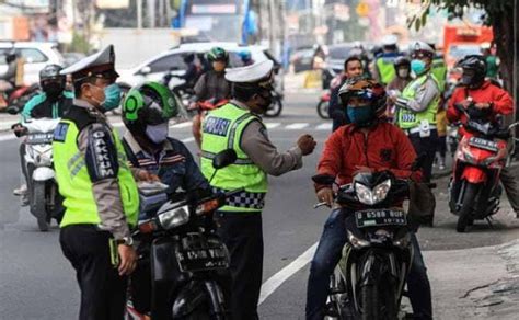 Dpr Dukung Polri Untuk Kembali Terapkan Tilang Manual Triberita