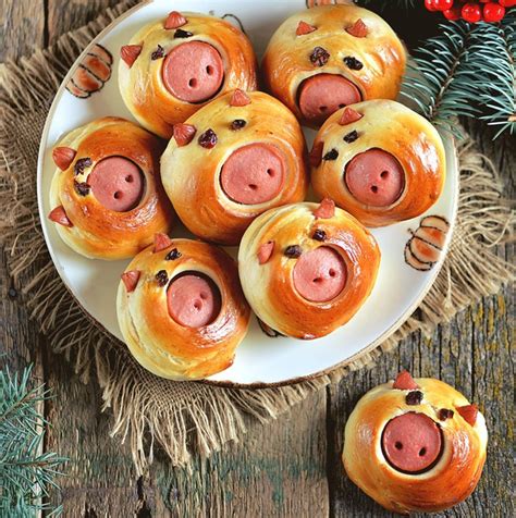 Булочки с сосиской