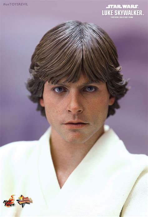 Luke Skywalker In By Hot Toys Star Wars Episode Iv A New Hope