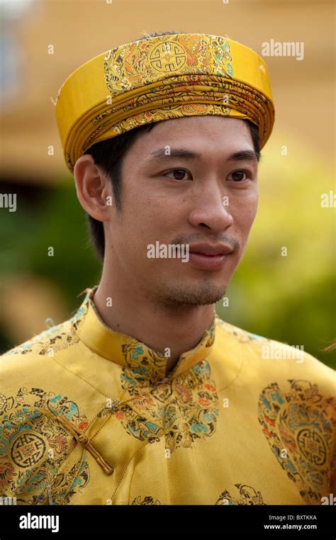 Traditional Vietnamese Costume Man Hi Res Stock Photography And Images