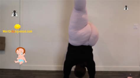 AMAZING BBW EBONY Showing Ass In Tight Pants Doing Yoga