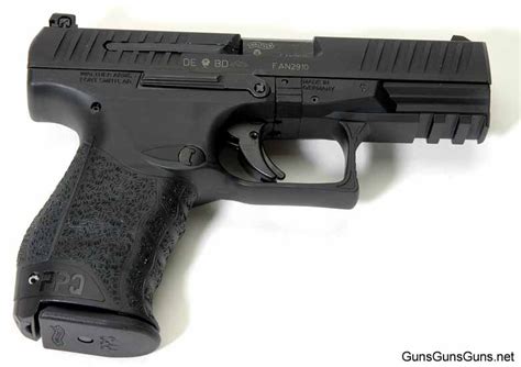 Handgun Review: the Walther PPQ M2 | GunGunsGuns.net