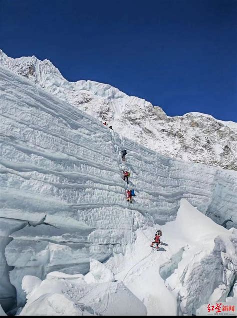 52岁中国登山者冲顶珠峰时遇难！家属：以前没登过珠峰，身体素质比年轻人都好尼泊尔中国遇难新浪科技新浪网