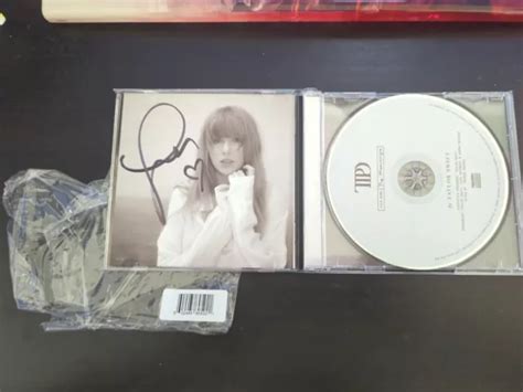 CD DU DÉPARTEMENT des poètes torturés de Taylor Swift avec photo cœur