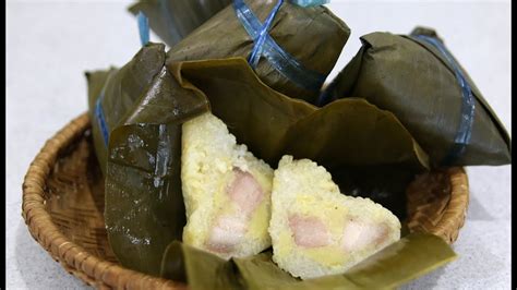 B Nh Pyramid Sticky Rice Dumplings Helen S Recipes Youtube