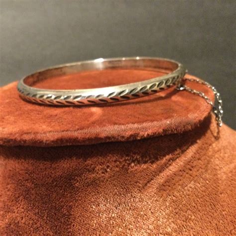 Vintage Sterling Silver Etched Hinged Bangle Bracelet Embossed Design