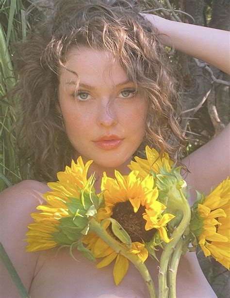 Ight Teasing And Just Begging To Be Undone Elly Porn Pic