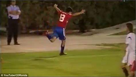 Luis Suarez S Bicycle Kick Against Levante Was No Fluke The