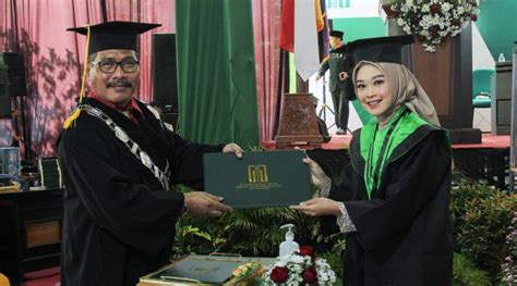 Foto Wisuda Ke 31 UIN SATU Ausy Media