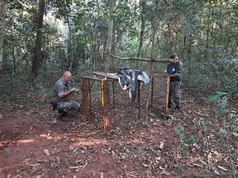 Pma Autua Pessoas Envolvidas Em Ca A Ilegal De Animais Em No