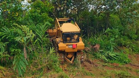 Excellent Work Of CAT D6R Bulldozer Operators In Completing The Task Of