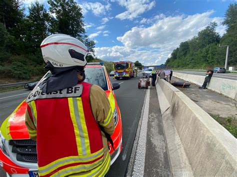 FW Ratingen Zwei Unfälle auf der BAB 3 Feuerwehr Ratingen erlebt