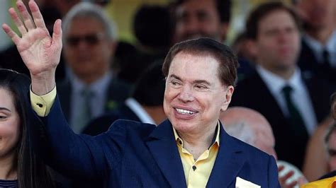 Silvio Santos apresentador e ícone da TV morre aos 93 anos