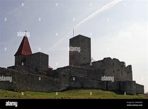 Burgruine Leuchtenberg Fotos Und Bildmaterial In Hoher Auflösung Alamy