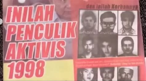 Mahasiswa Ui Bagikan Brosur Keterlibatan Prabowo Di Kasus Penculikan