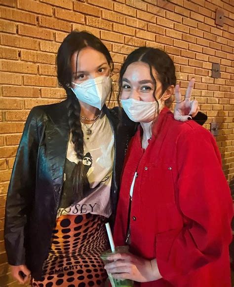 Olivia Rodrigo Madison Hu On Instagram “┆news┆↬ 📸 Olivia Rodrigo With A Fan Last Night Via