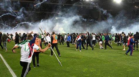 A Escalada Da Viol Ncia No Futebol Franc S Lei Em Campo