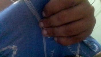 Explodindo de tesão antes de dormir XVIDEOS