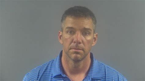 Bowling Green Man Arrested On Dui Hit And Run Charges Wnky News 40