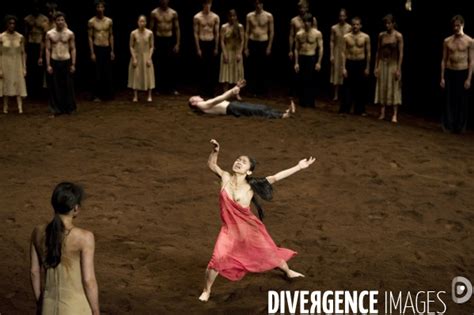 Le Sacre Du Printemps De Pina Bausch Par Laurent Philippe