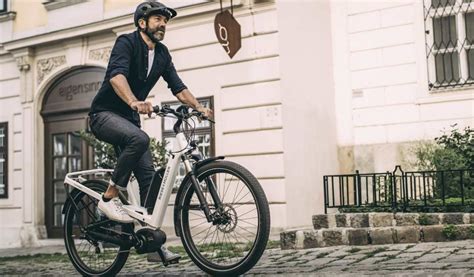 Pendeln Mit Dem E Bike Im Stau Stehen Mit E Motion Vermeiden