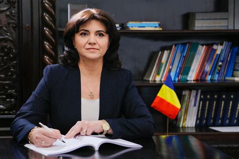 Monica Anisie anunță continuarea programelor din EDUCAȚIE în Sectorul 2