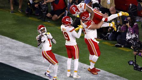 Kansas City Chiefs Beat Philadelphia Eagles For Second Super Bowl In