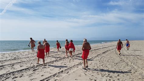 In Den Dünen Von Græm Strand An Der Nordsee Können Sie Bunker Aus Dem Zweiten Weltkrieg Sehen