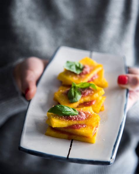 Millefoglie Di Polenta Con Passata Di Pomodoro Pomilia