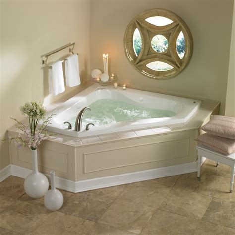 20 Beautiful And Relaxing Whirlpool Tub Designs