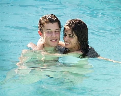 Shawn Mendes Flaunts Hot Pda With Camila Cabello In Miami Shawn Mendes Camila Cabello Kiss At