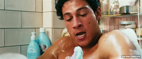 Emilio Sakraya Nude Bath Scenes In One Night Off Gay Male Celebs