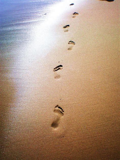 Footprints In The Sand Hd Wallpapers Wallpaper Cave