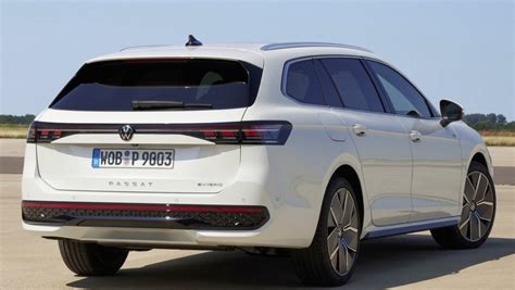 Nuova Volkswagen Passat Variant Cambia Tutto Arriva Un Super Ibrido