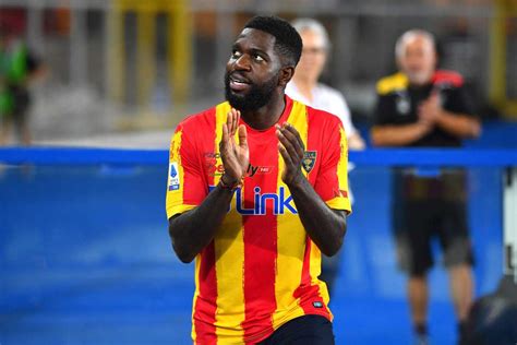 Umtiti Via Dal Lecce Ma Ancora In Serie A Giocher In Un Top Club