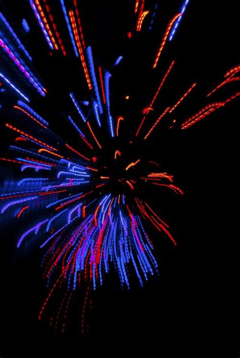 Fondos de Pantalla Exhibición de Fuegos Artificiales Rojos y Azules