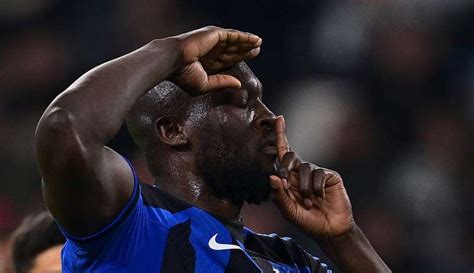 171 Torcedores Da Juve Banios Pela Sua Avaliao Racista De Lukaku