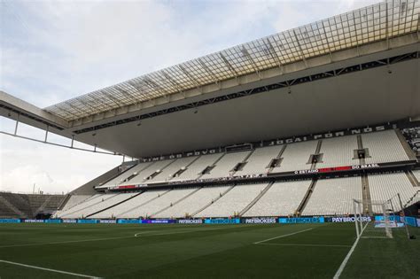 Dirigente Do Corinthians Confirma Conversas Santos Para Aluguel Da