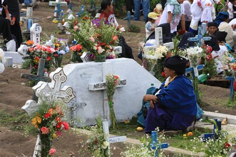 Tradiciones En El D A De Los Difuntos En Ecuador