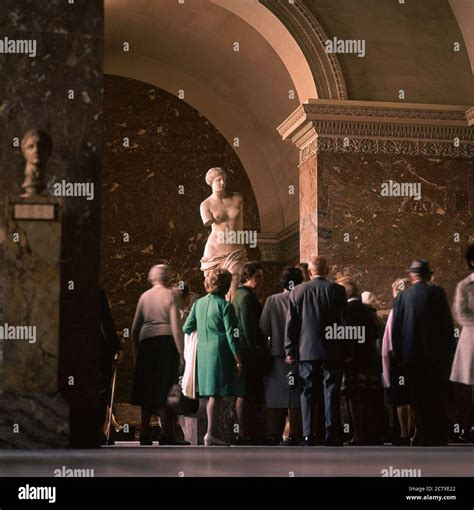 La Venus De Milo Location Museo Del Louvre Interior France Stock