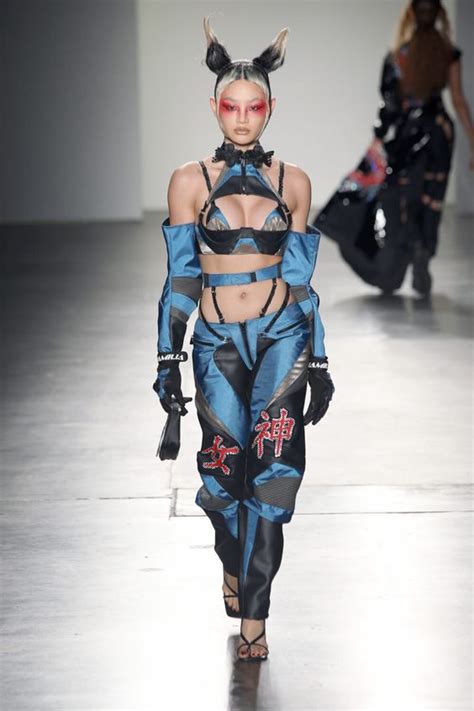 What Is Cyberpunk Fashion? A Guide to Cyberpunk Couture - The Nouble ...