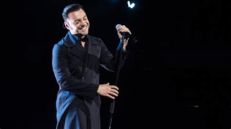 Tiziano Ferro Ha Un Nodulo Alle Corde Vocali Si Dovr Operare