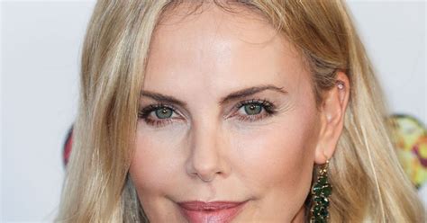 Daily Celebrities Paparazzi, Candid and Photoshoot Pictures: Charlize ...